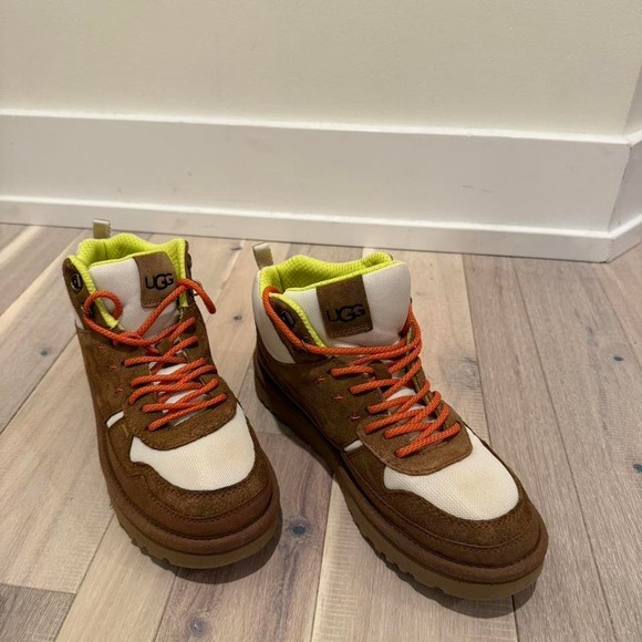 UGG brown & white boots, Size US 9.5 #shearling #boots - Picture 8 of 8